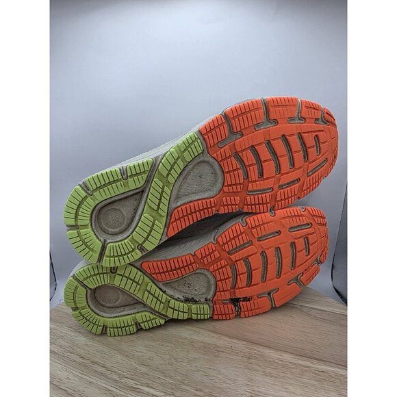 Under Armour HOVR Sonic 5 Beige Men size 7.5 Shoes 3024898-101 - Picture 6 of 7